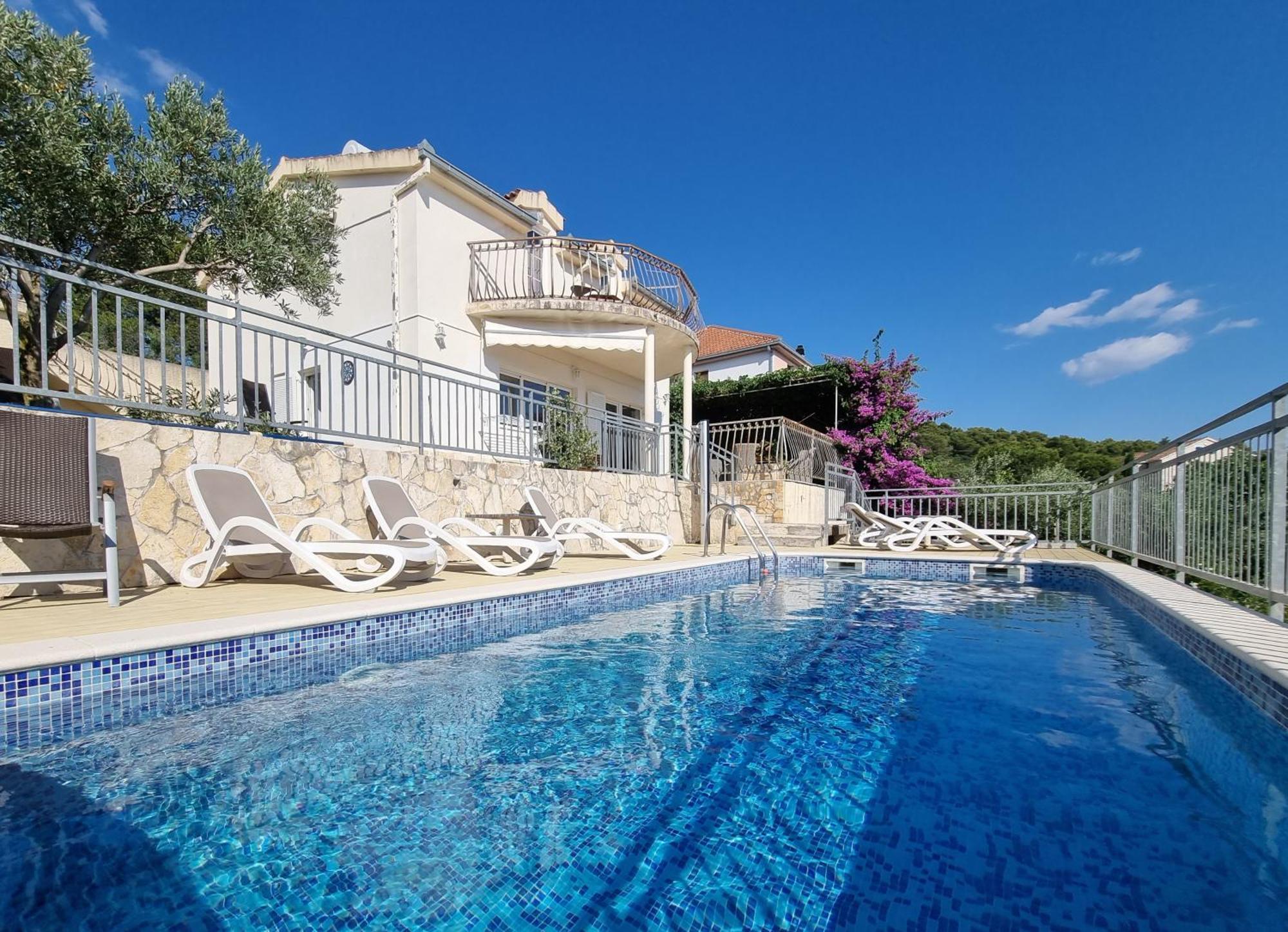 Вилла With Heated Pool, *